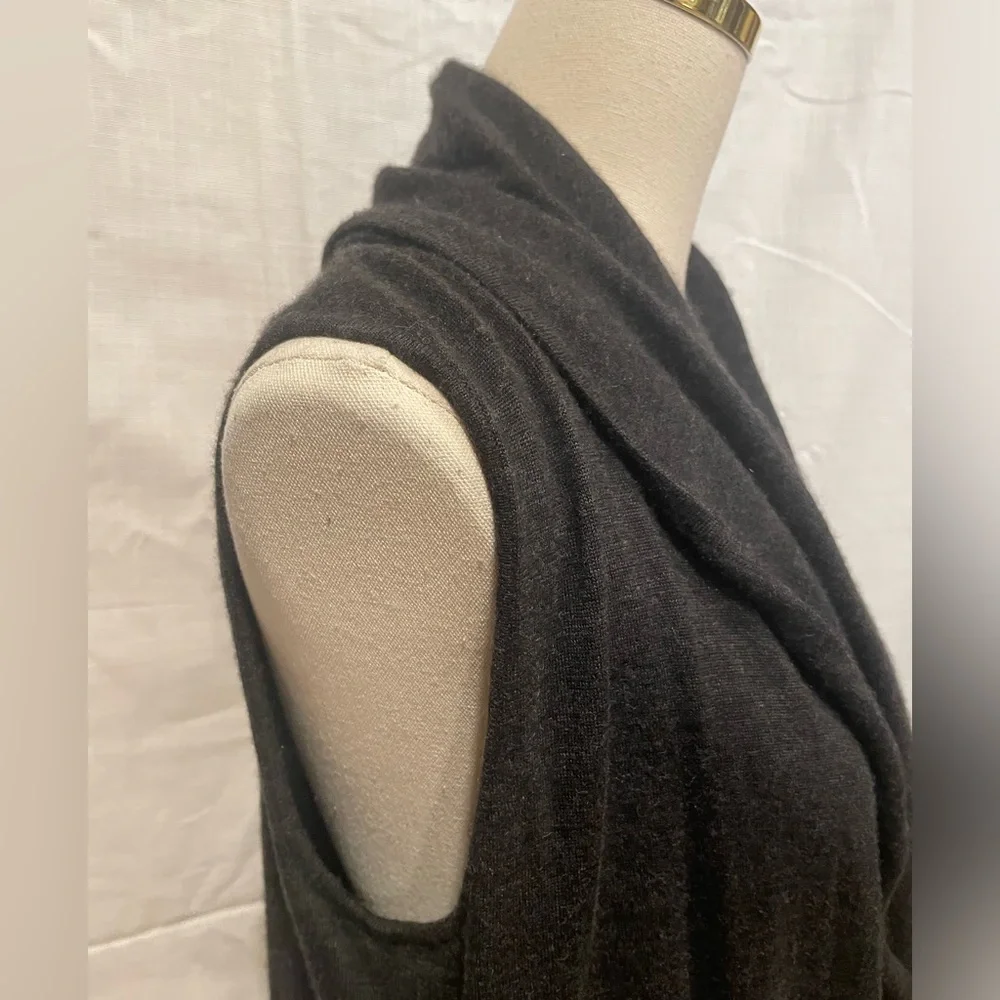 CHANEL CASHMERE cardigan / sleeveless long‎ vest vintage
